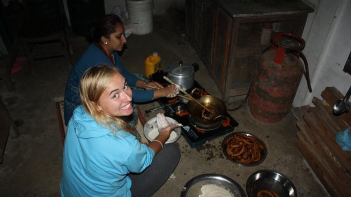 We carried the most heartwarming memories from Tara and Anjana’s home [1/3]
