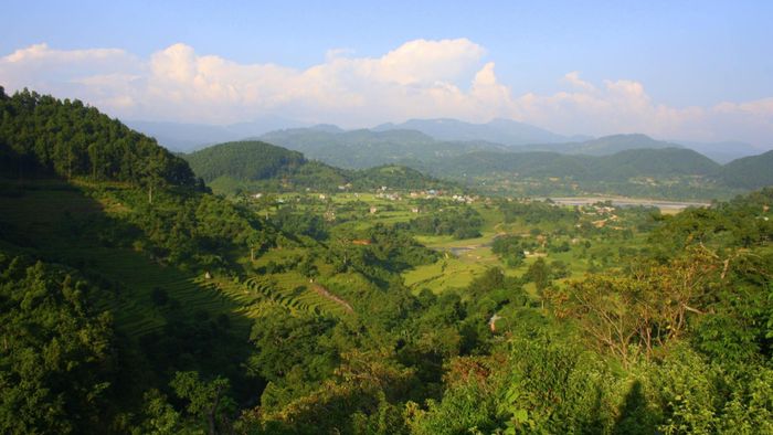 Somewhere between Kathmandu and Pokhara [1/3]
