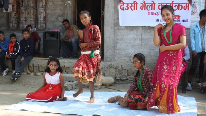 Traditional Nepalese dance [3/3]