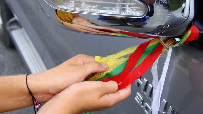 Colors of Lithuanian flag [2/3]