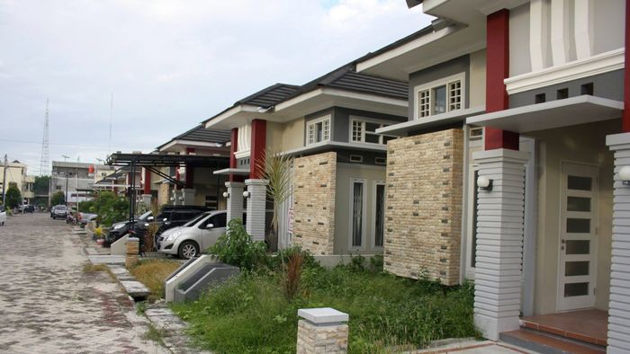 Our host lived in a private housing estate