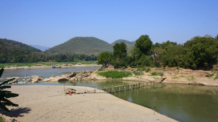 Nam Khan Bamboo Bridge