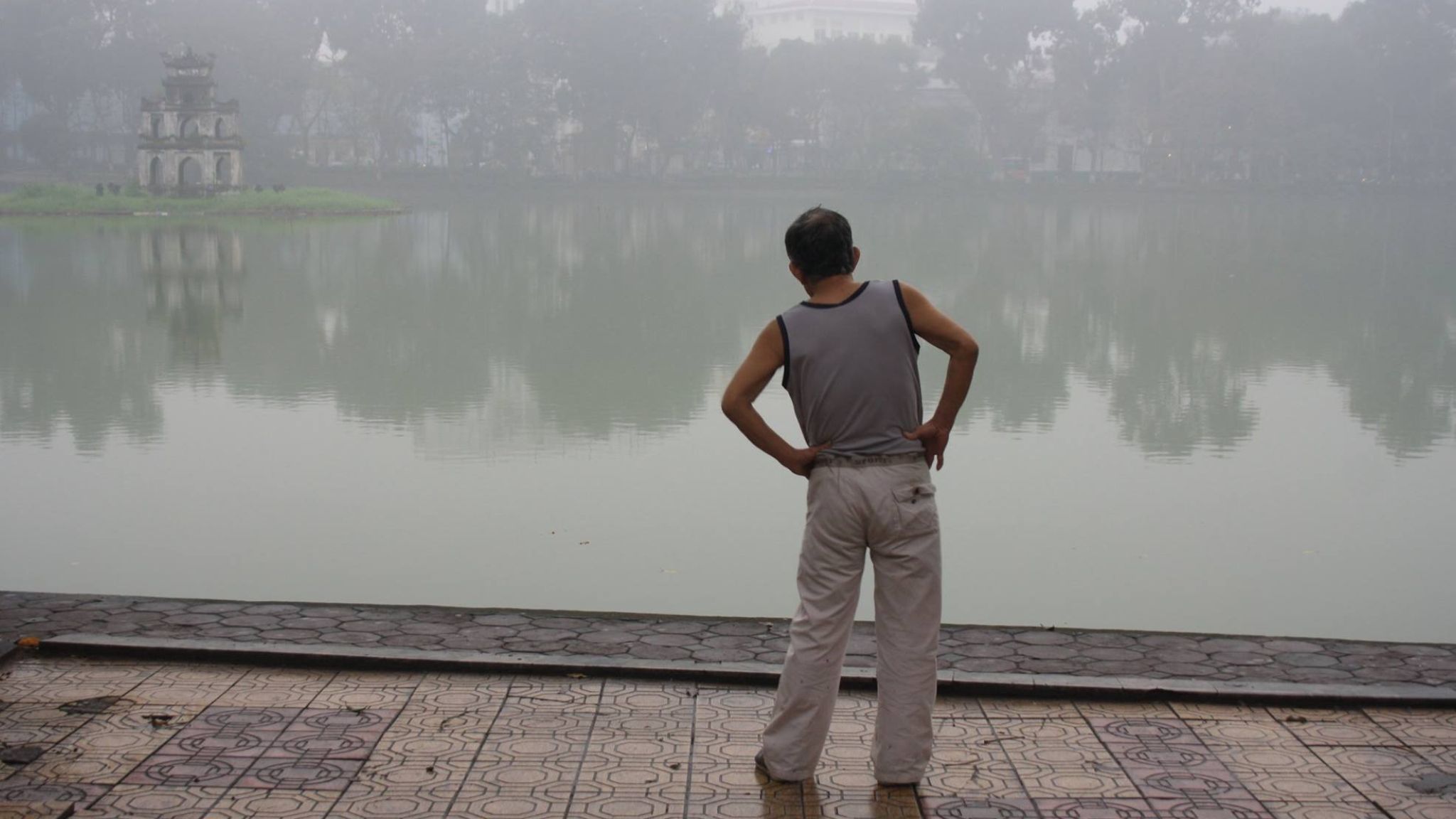 The coast of Hoan Kiem Lake