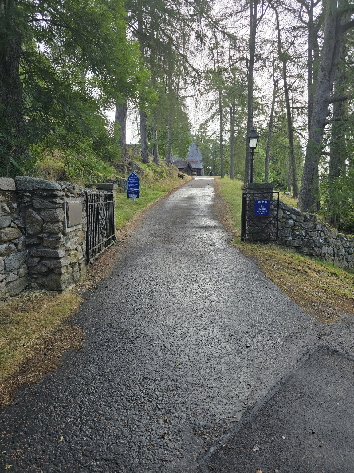 The quiet morning approach to Crathie Kirk.