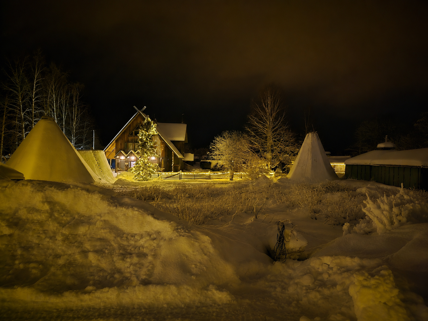Shaman Village had the Arctic magic. What it did not appear to have was anyone waiting for us.