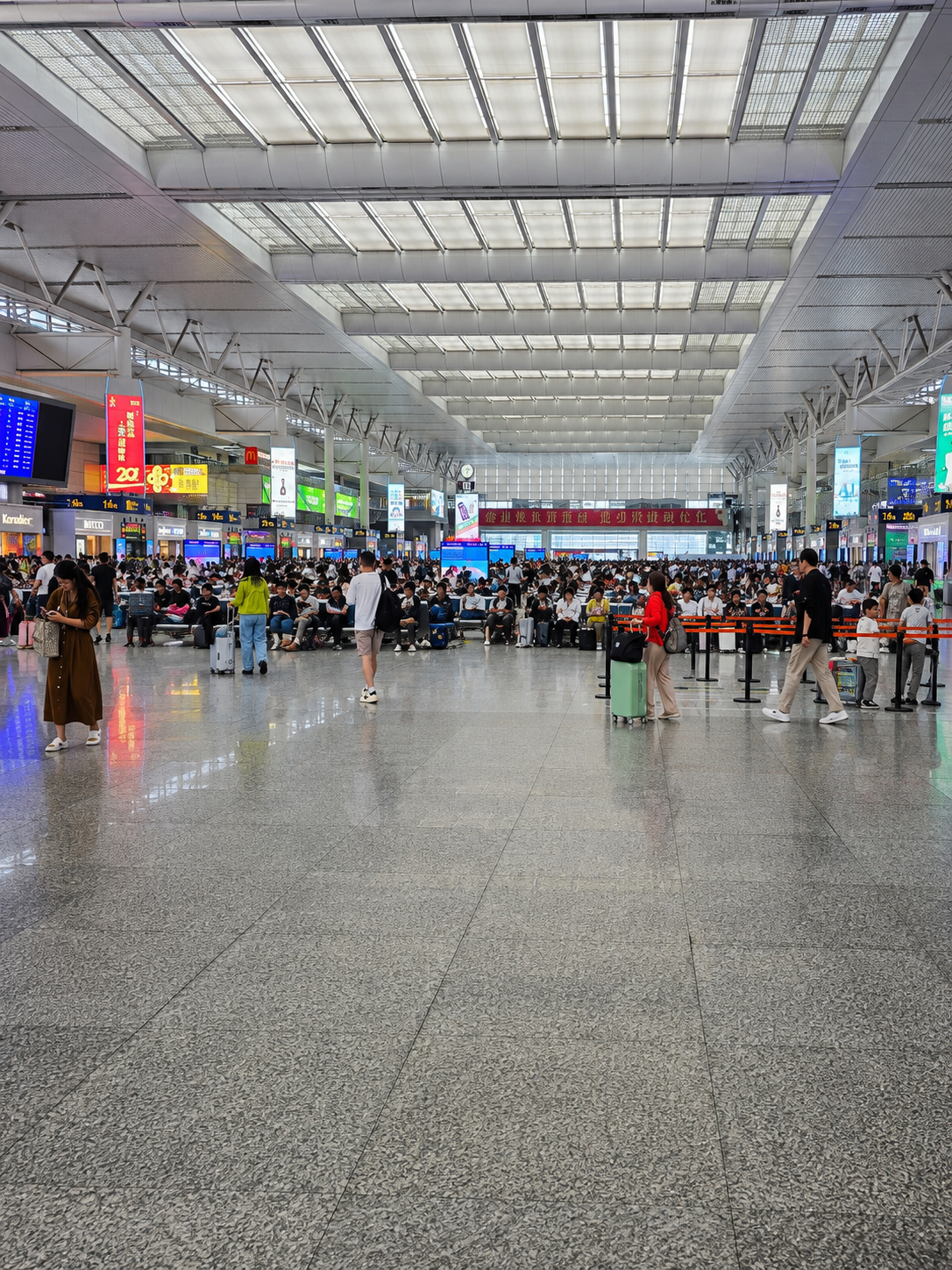 The vast main waiting hall of Shanghai Hongqiao Railway Station — more airport terminal than traditional station, and a useful reminder of the sheer scale of China’s high-speed rail network.