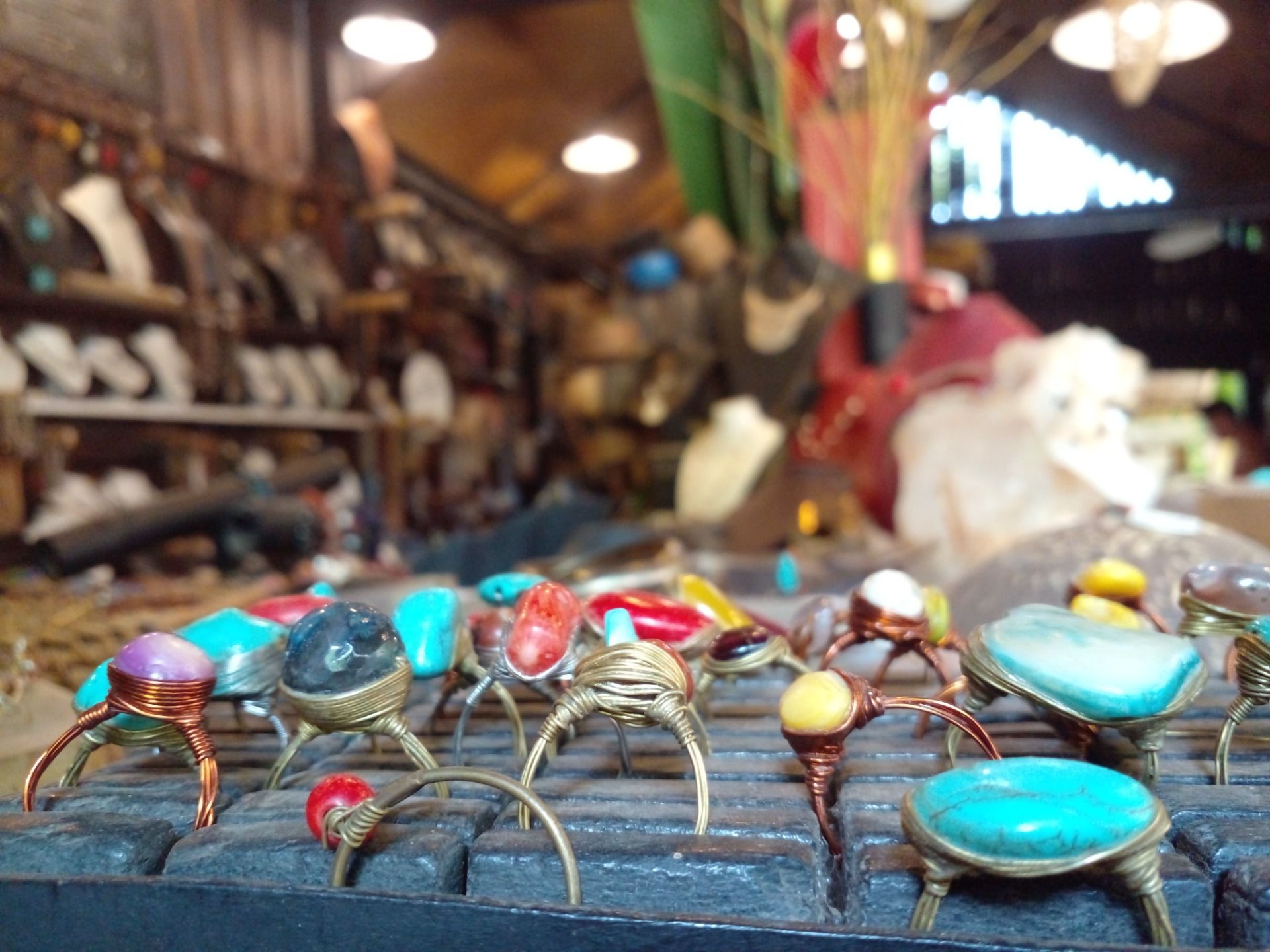 Making Jewelry at Garden of Eden in Luang Prabang