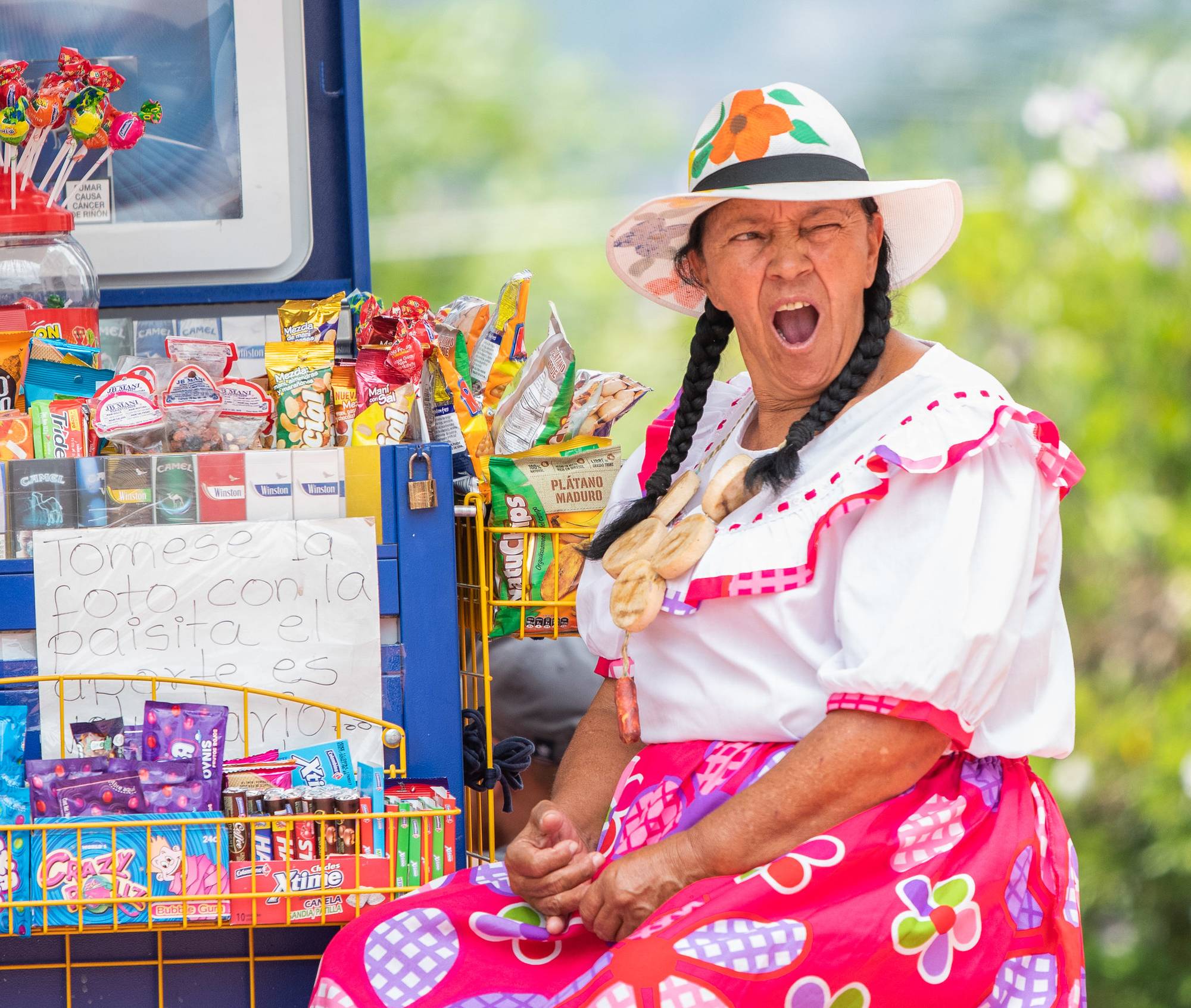 Señora wearing traditional clothing