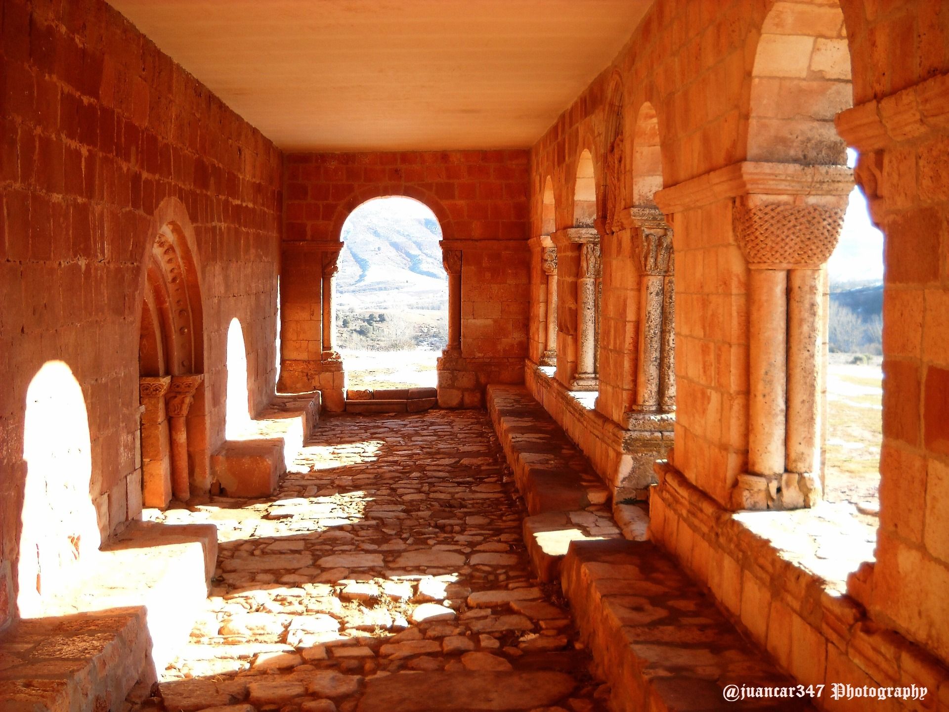 Art, snow and sun: the Romanesque church of Santa María de Tiermes
