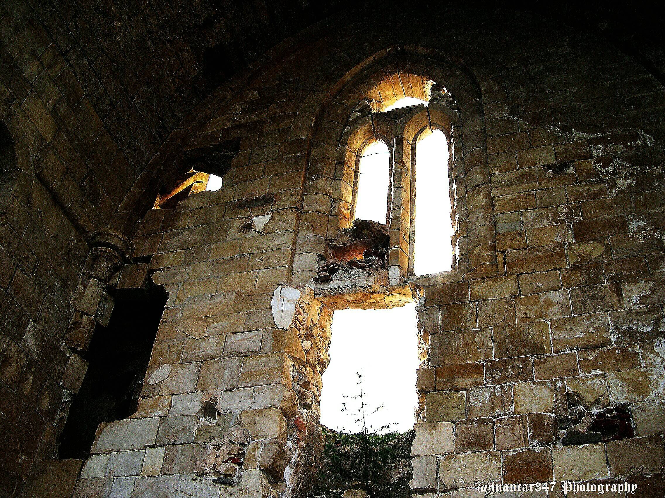 Bonabal, the mysterious ruins of a Cistercian monastery