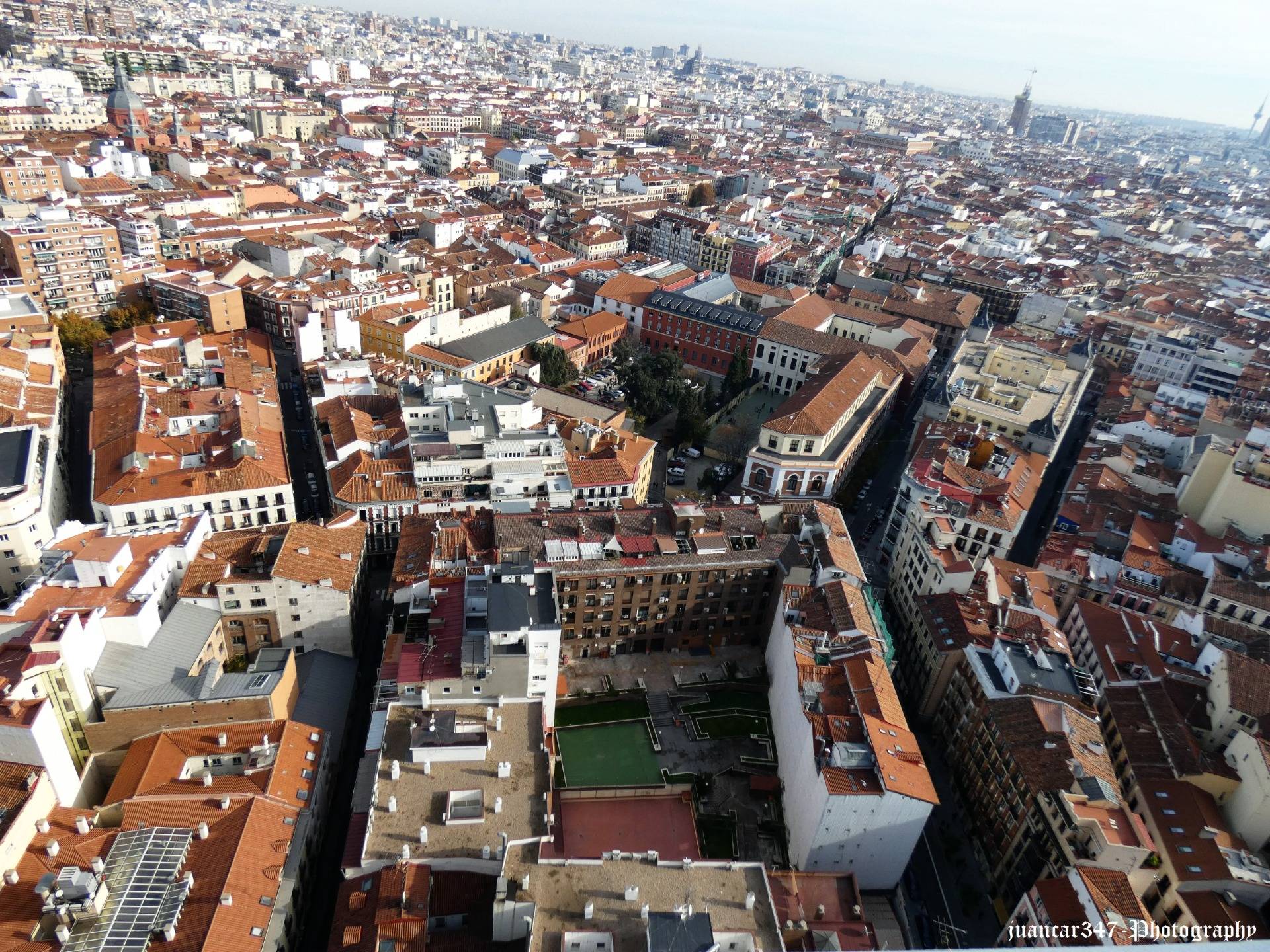 Madrid from the air: the terrace of the Hotel Ríu-Plaza de España