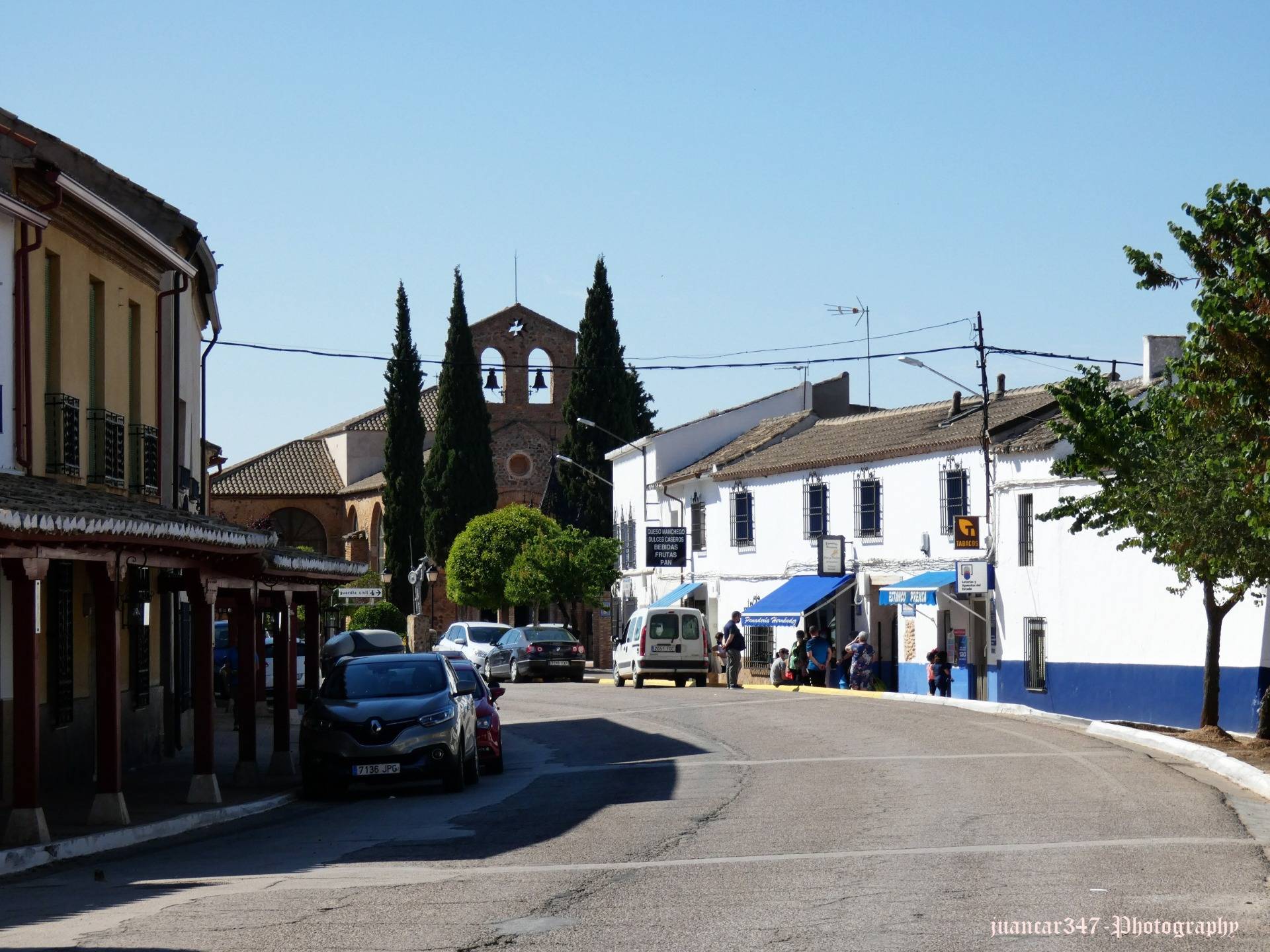 Perspective of Cervantes street and the church