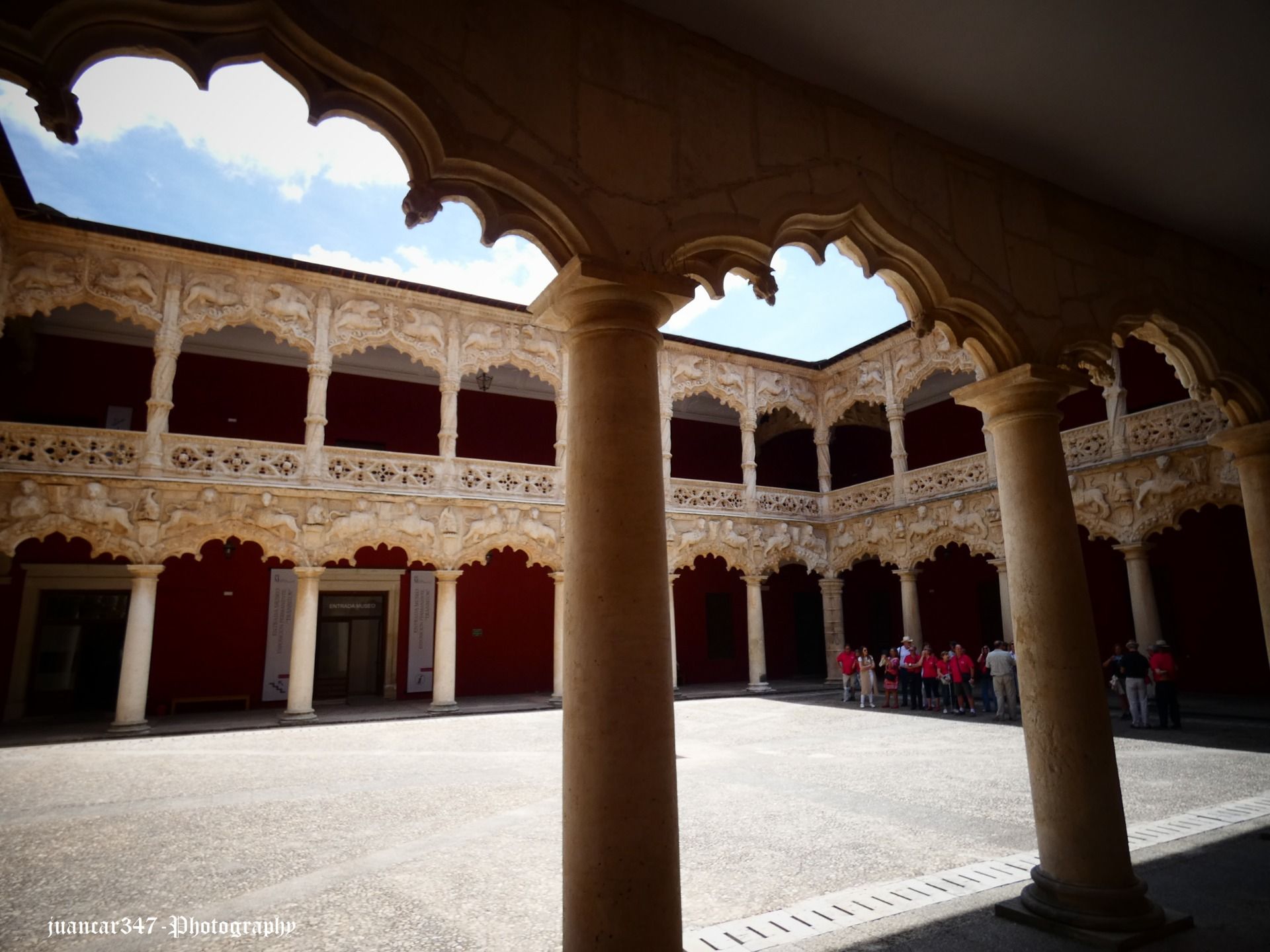Patio de los Leones (Lions Courtyard), panoramic