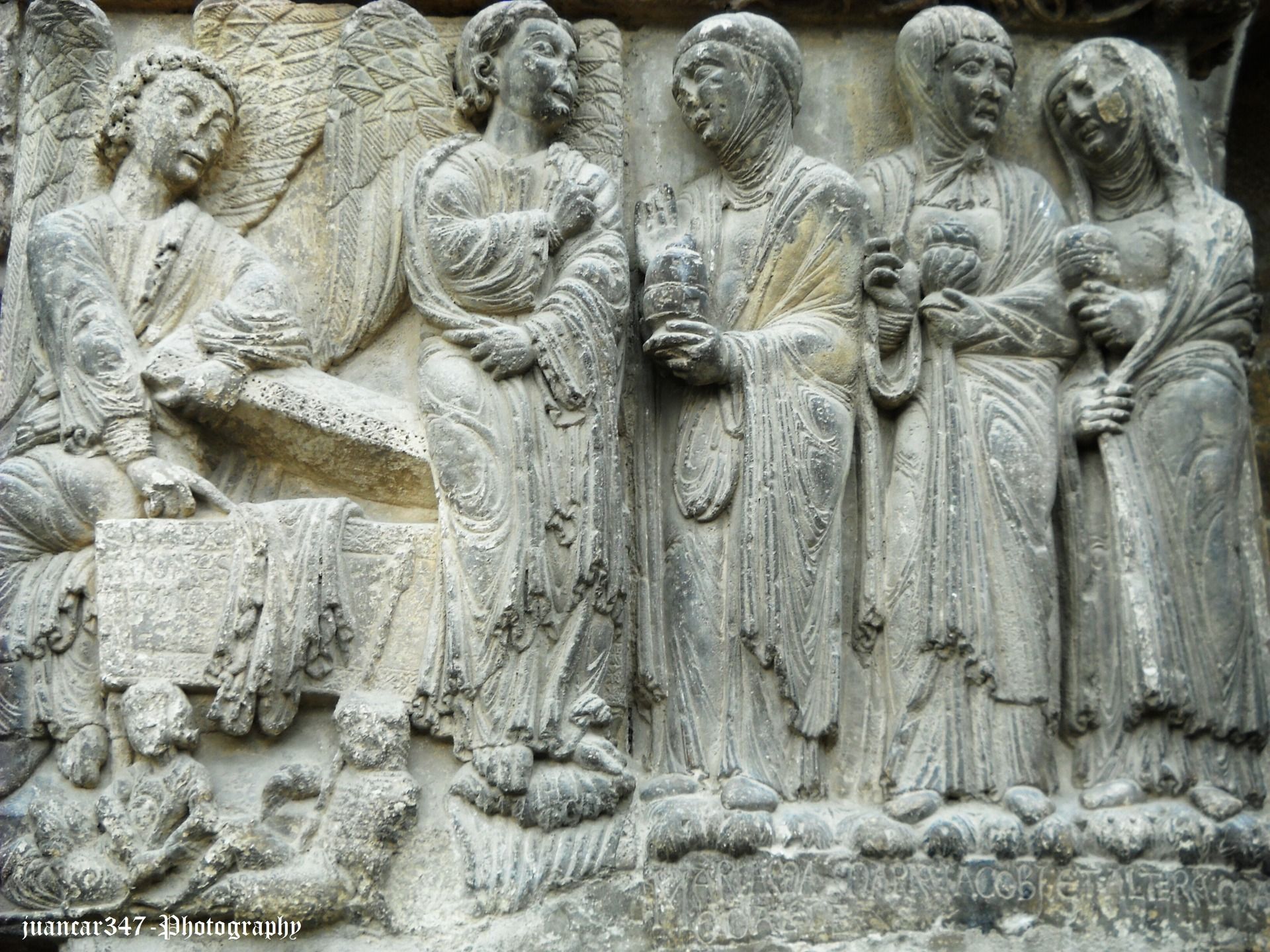 A curiosity: two angels in the empty tomb and the Three Marys