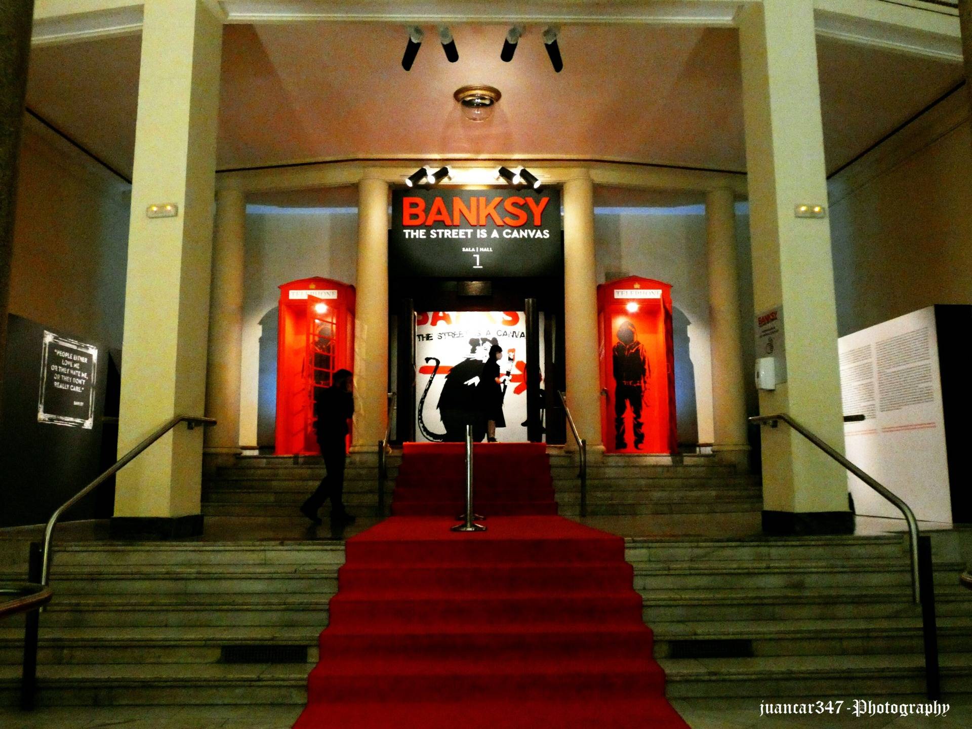 Círculo de Bellas Artes, Madrid: entrance to the exhibition
