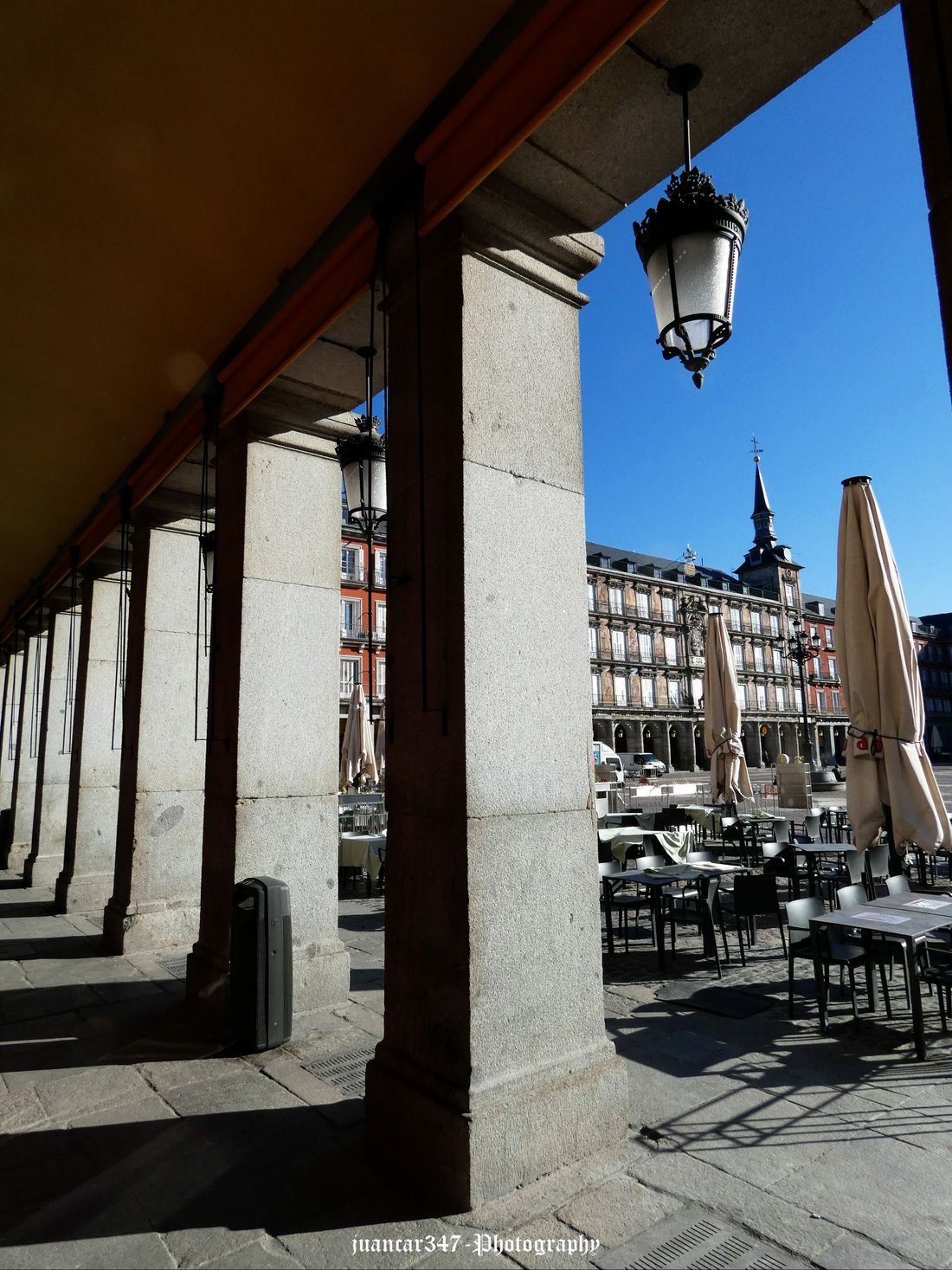 Solid framework of columns