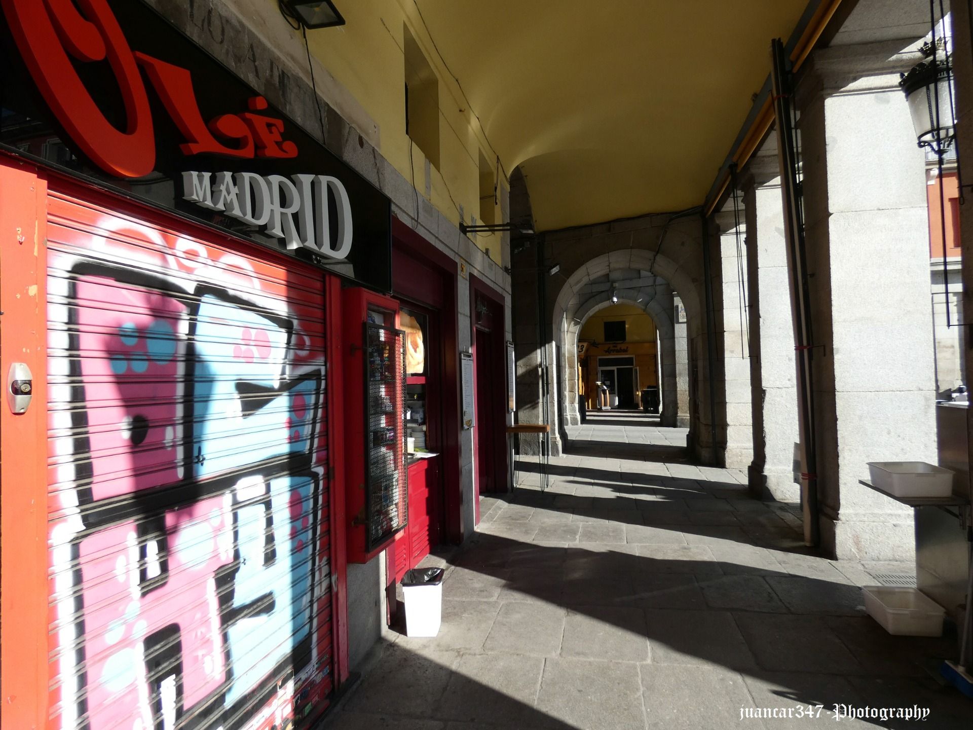 Modern and traditional restoration