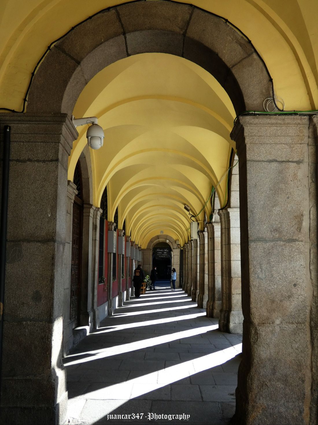 Mysterious games of light and shadow for photography lovers