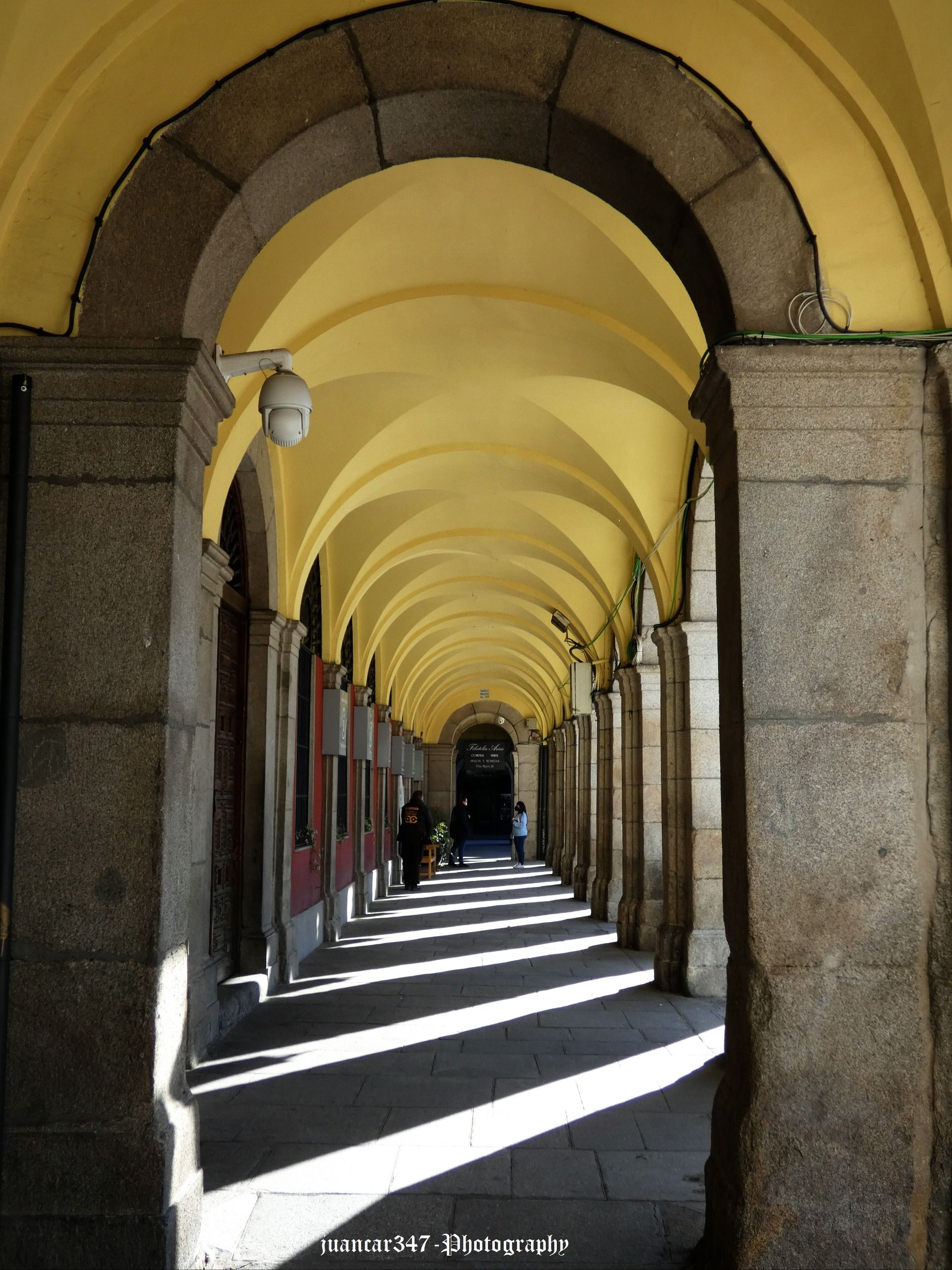 Mysterious games of light and shadow for photography lovers