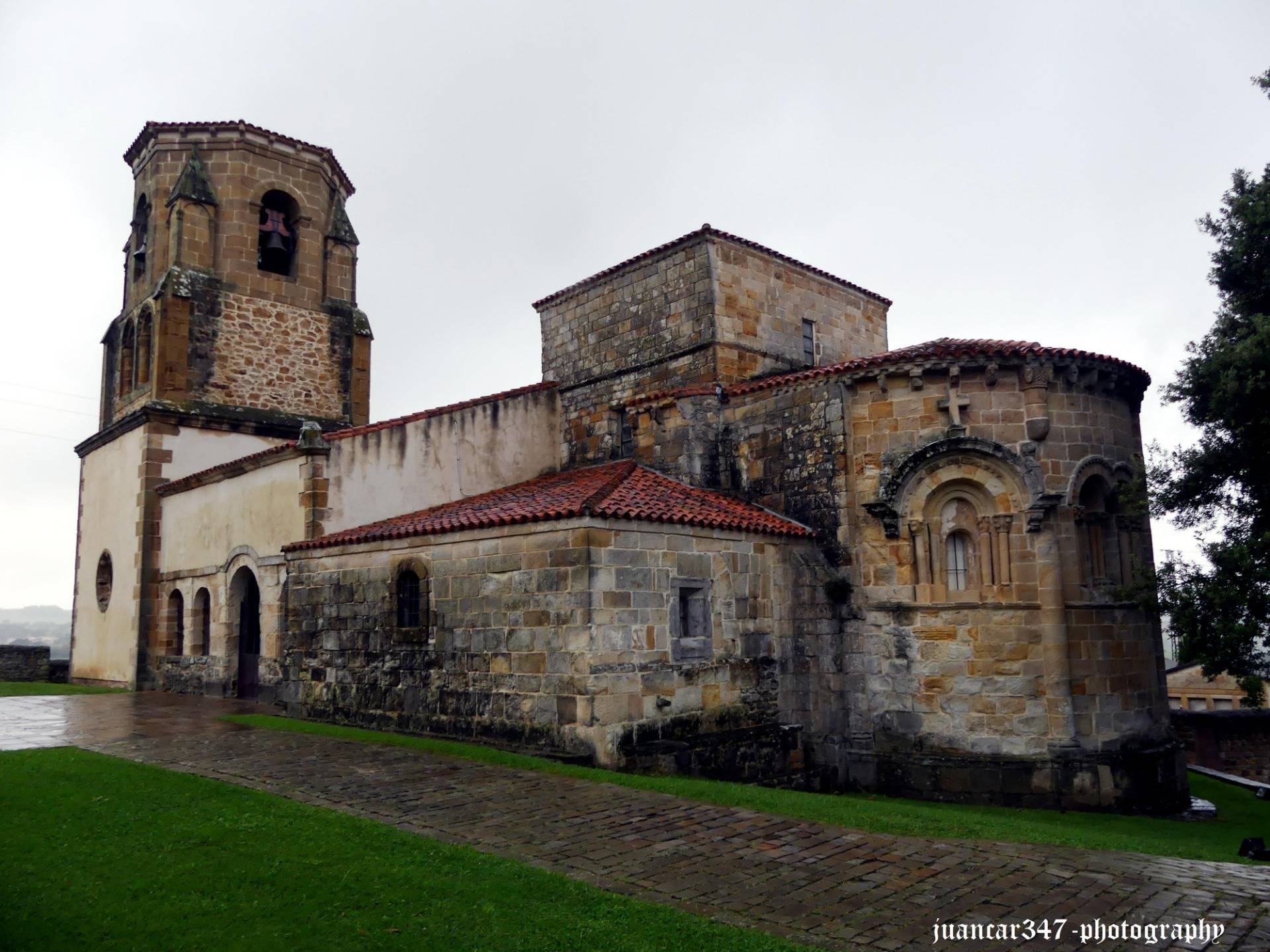 Iglesia románica de Santa María de Bareyo