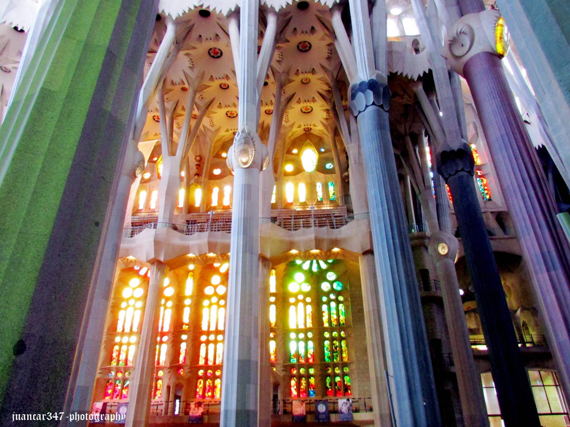 Gaudí and the stained glass windows of the Sagrada Familia