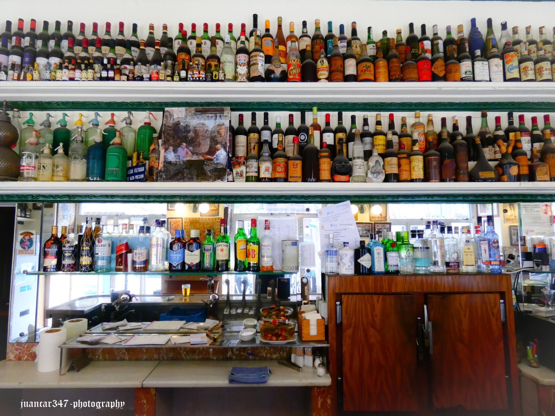 Bodegas Casas: A Stroll Through Madrid's Nostalgic Places