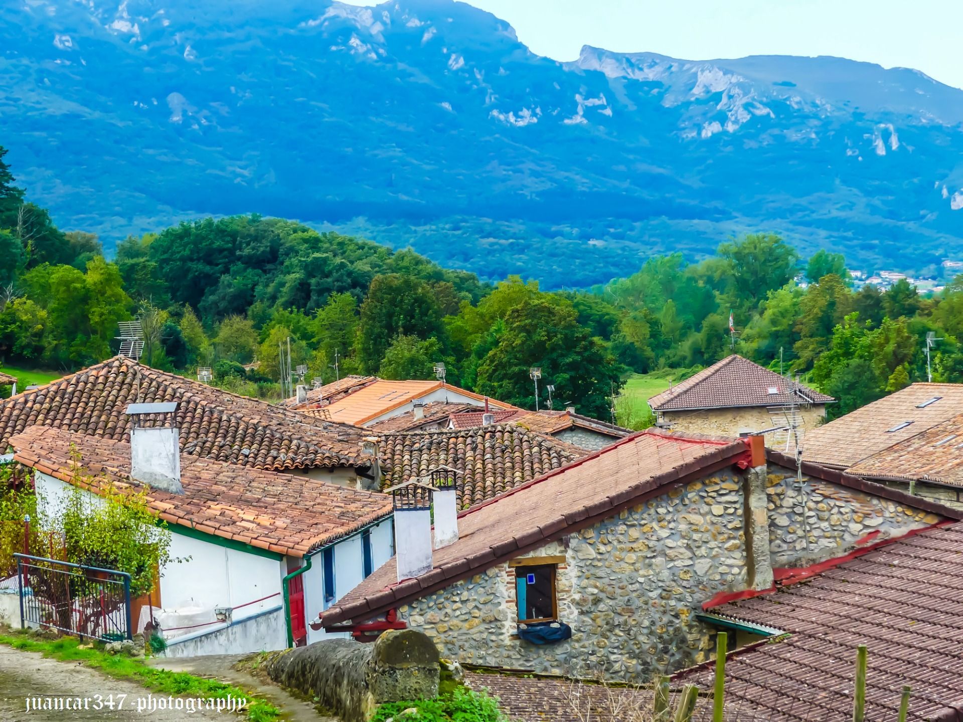 Along the Forgotten Road: Vallejo de Mena