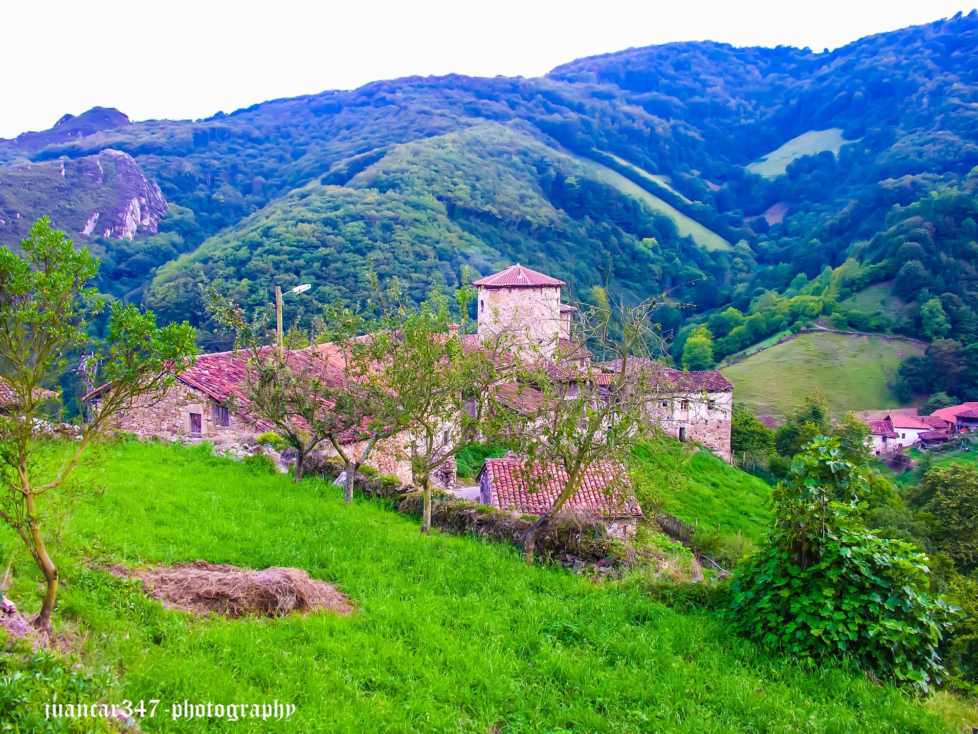 Bandujo: The Medieval Labyrinth of Natural Paradise