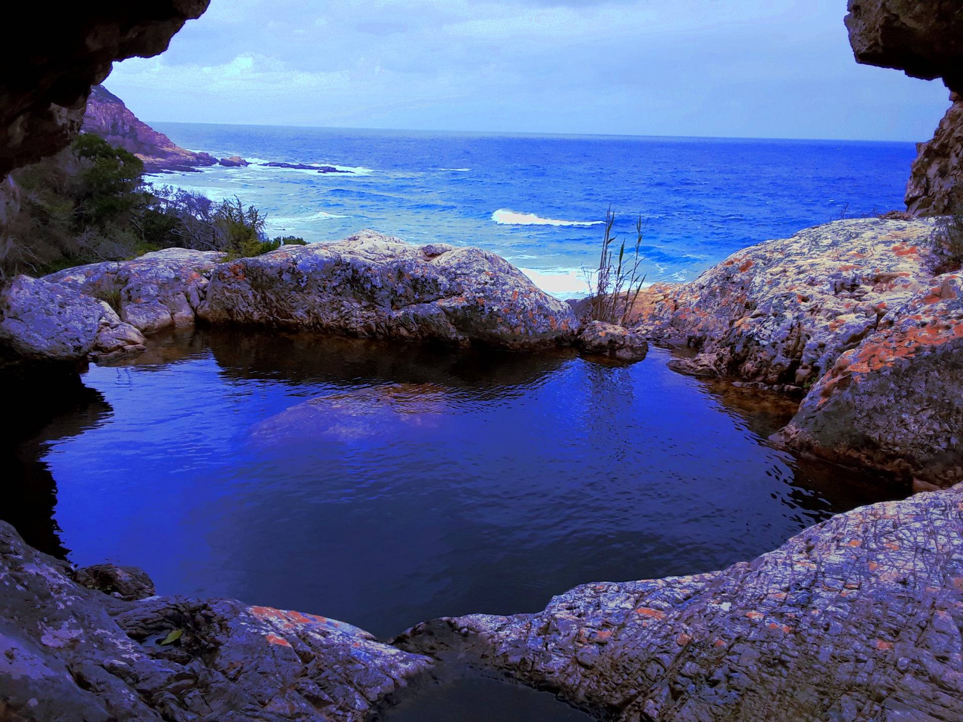 A bath with a view - discovering a treasure hideaway rock pool in the Garden Route, South Africa