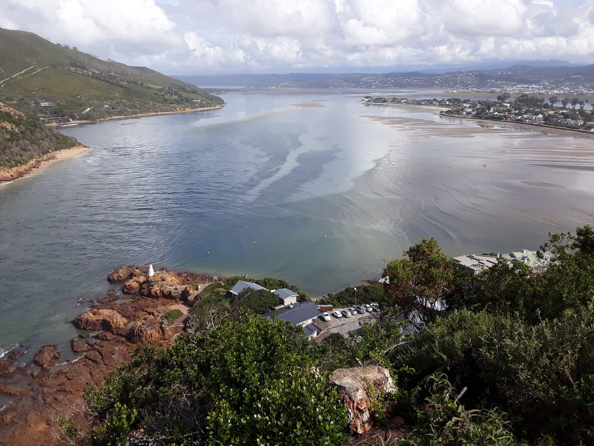 Knysna estuary with access from the ocean on the left and town in the background to the right