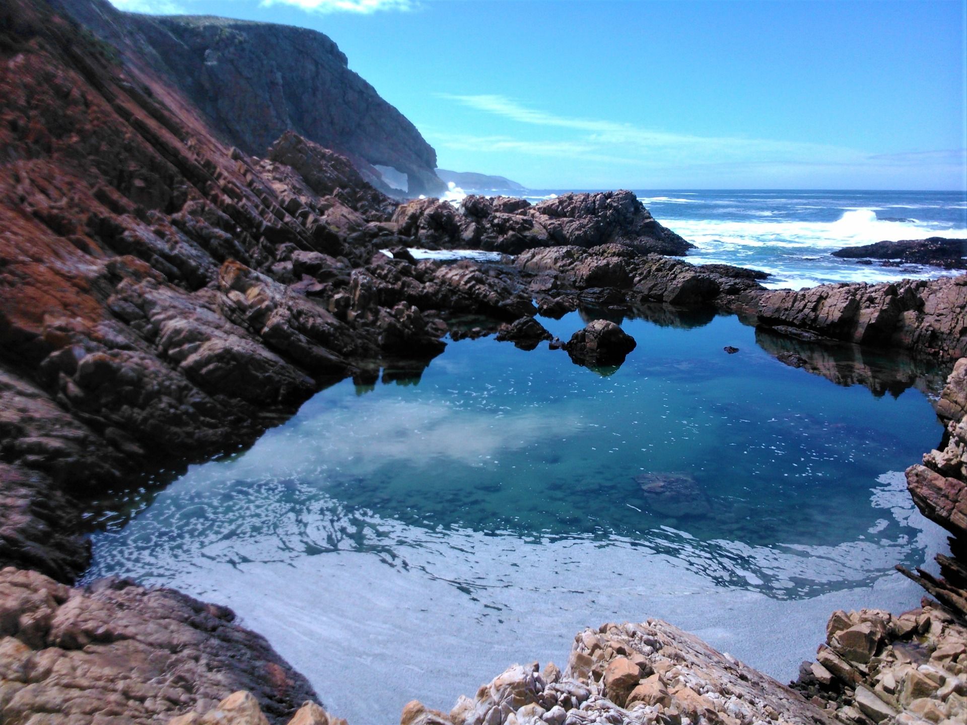 Let me know when you’re keen to explore this stretch of Plettenberg Bay shoreline and I will be happy to show you the route.