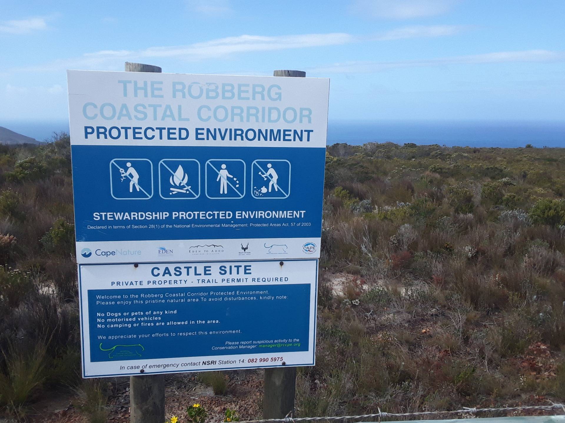 Robberg coastal corridor. That’s the official name of this hiking trail, with the Indian ocean in the distance