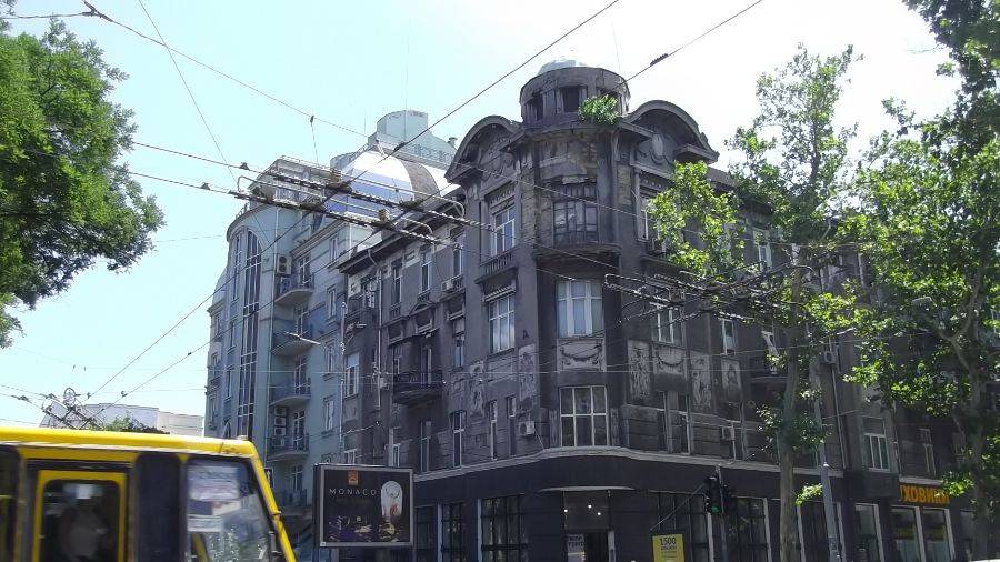 We examine and admire the unique Odessa architecture