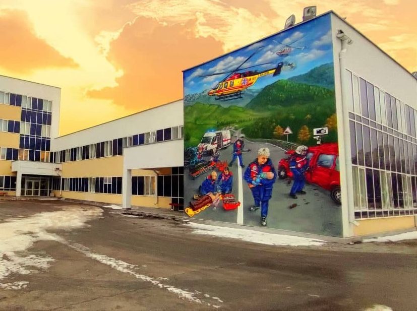 Mural on the wall of the Disaster Medicine Center in Yekaterinburg