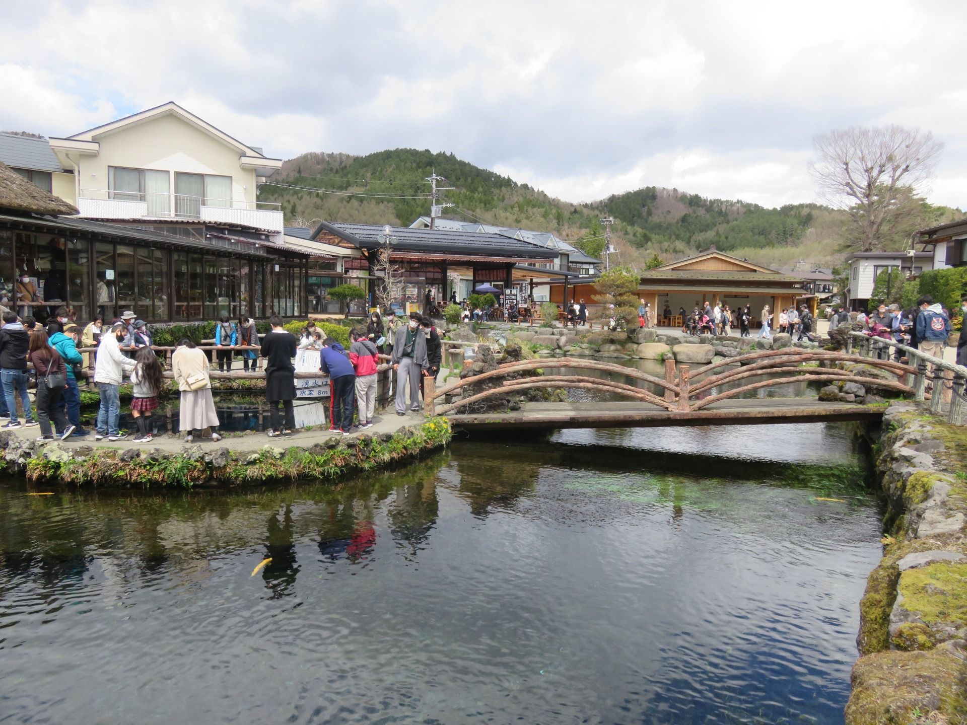 There were lots of people and lots of fish around here.