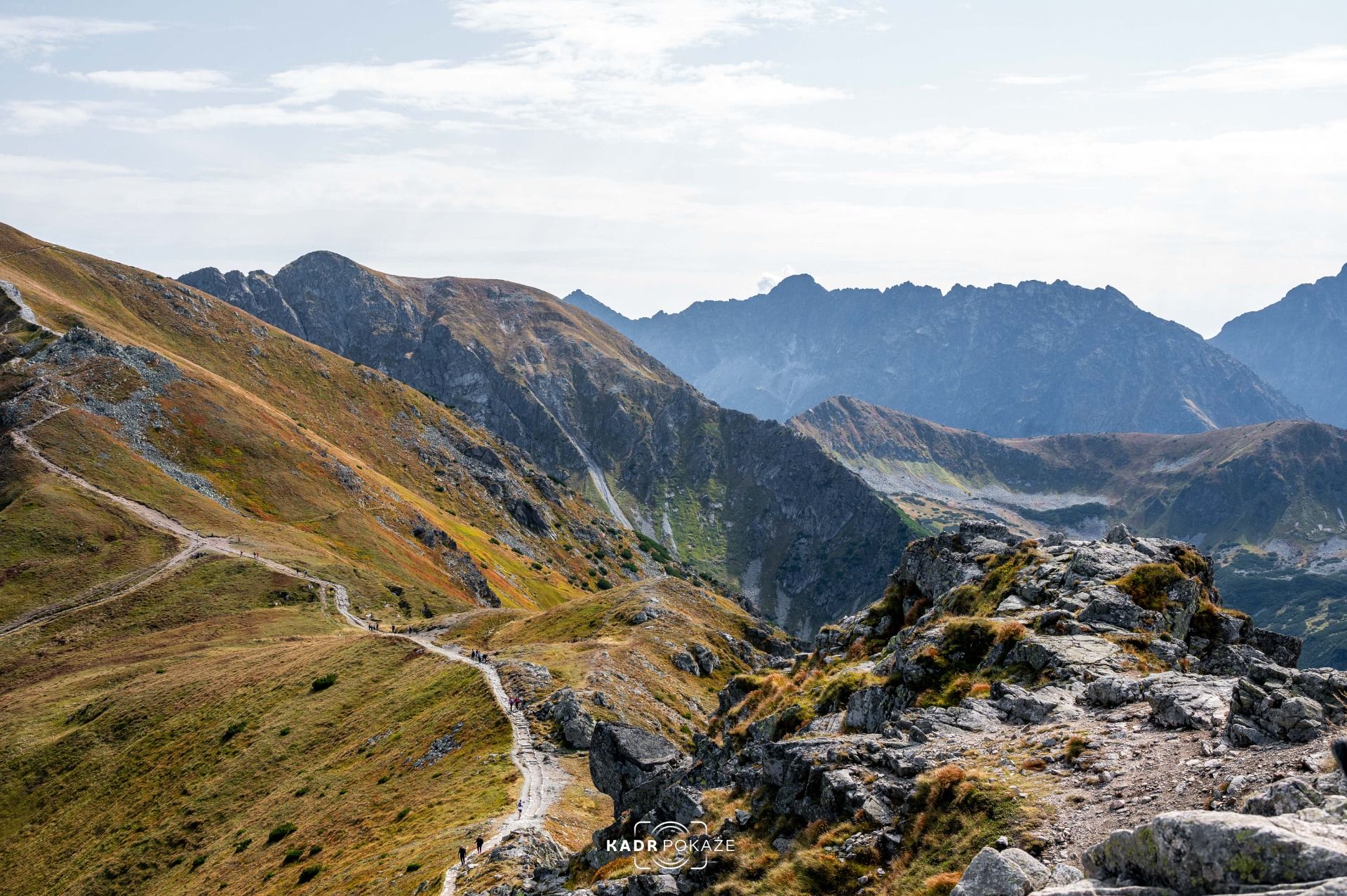 Zbliżenie na Wysokie. W tle po prawej Grań Hrubego.