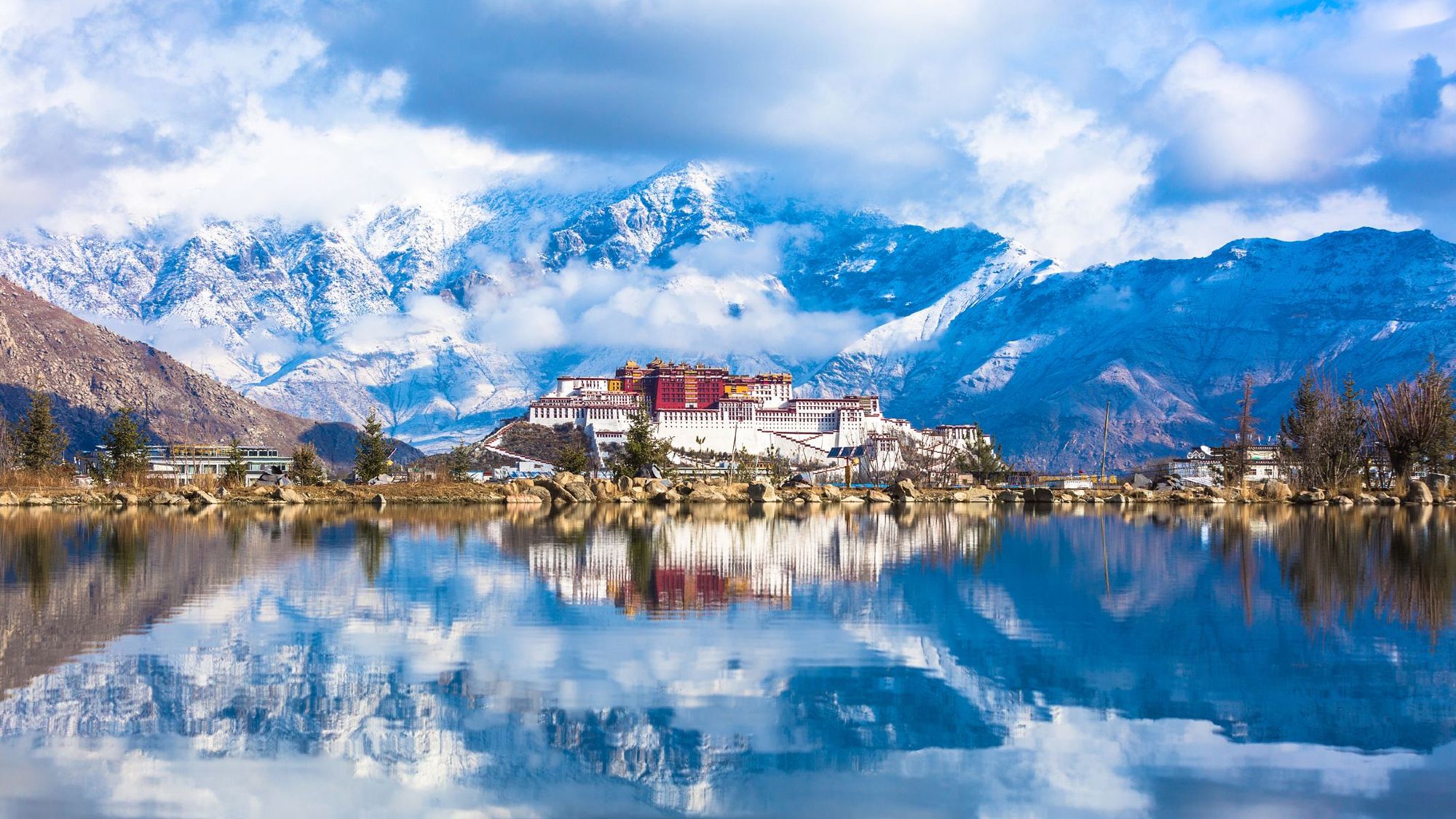 A Winter Journey Through the Rooftop of the World