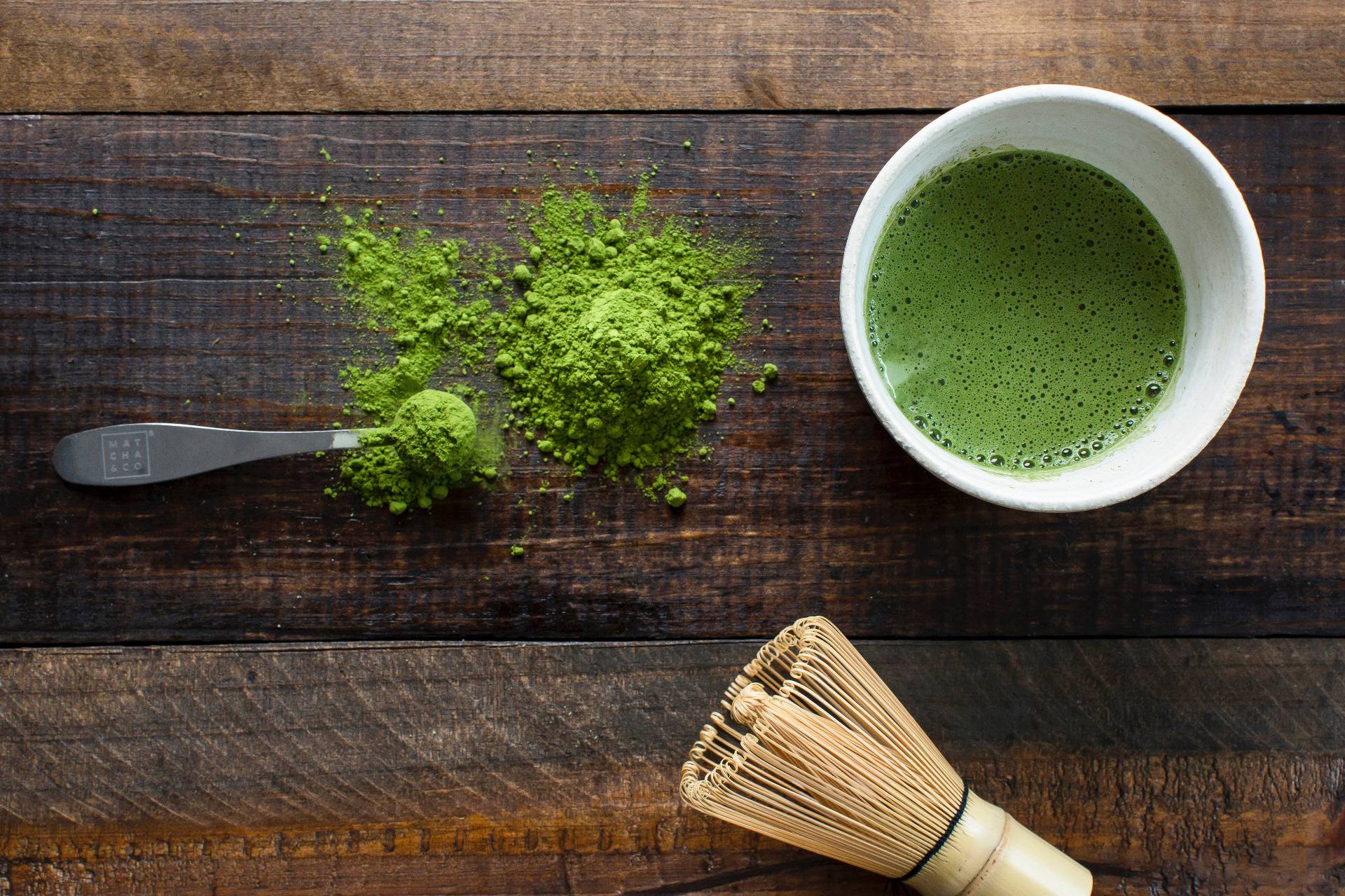 Japońskie herbaty: Genmaicha - zielona herbata z ryżem i matcha - zielony "eliksir nieśmiertelności"