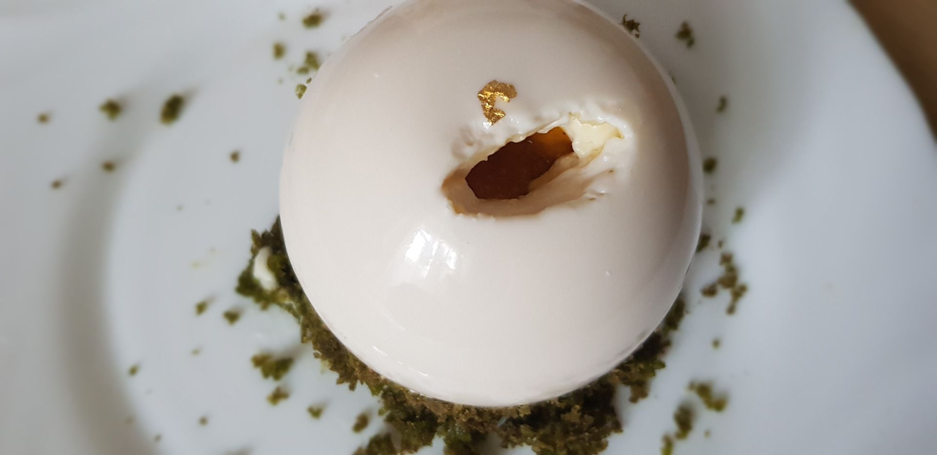 Jasminum grandimango - przepyszny "deser alchemiczny, oddziałujący na kilka zmysłów jednocześnie"...