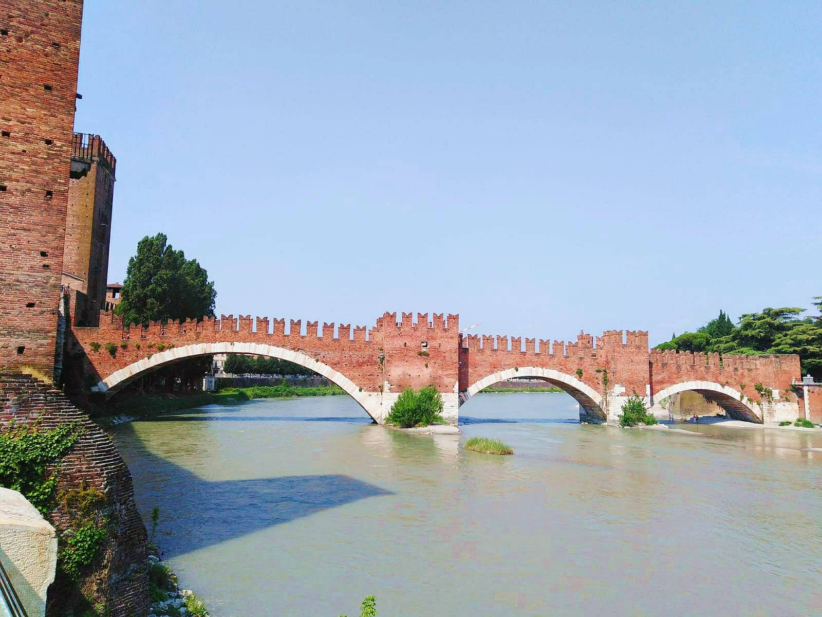 Castelvecchio with its Venetian, French and Austrian influences
