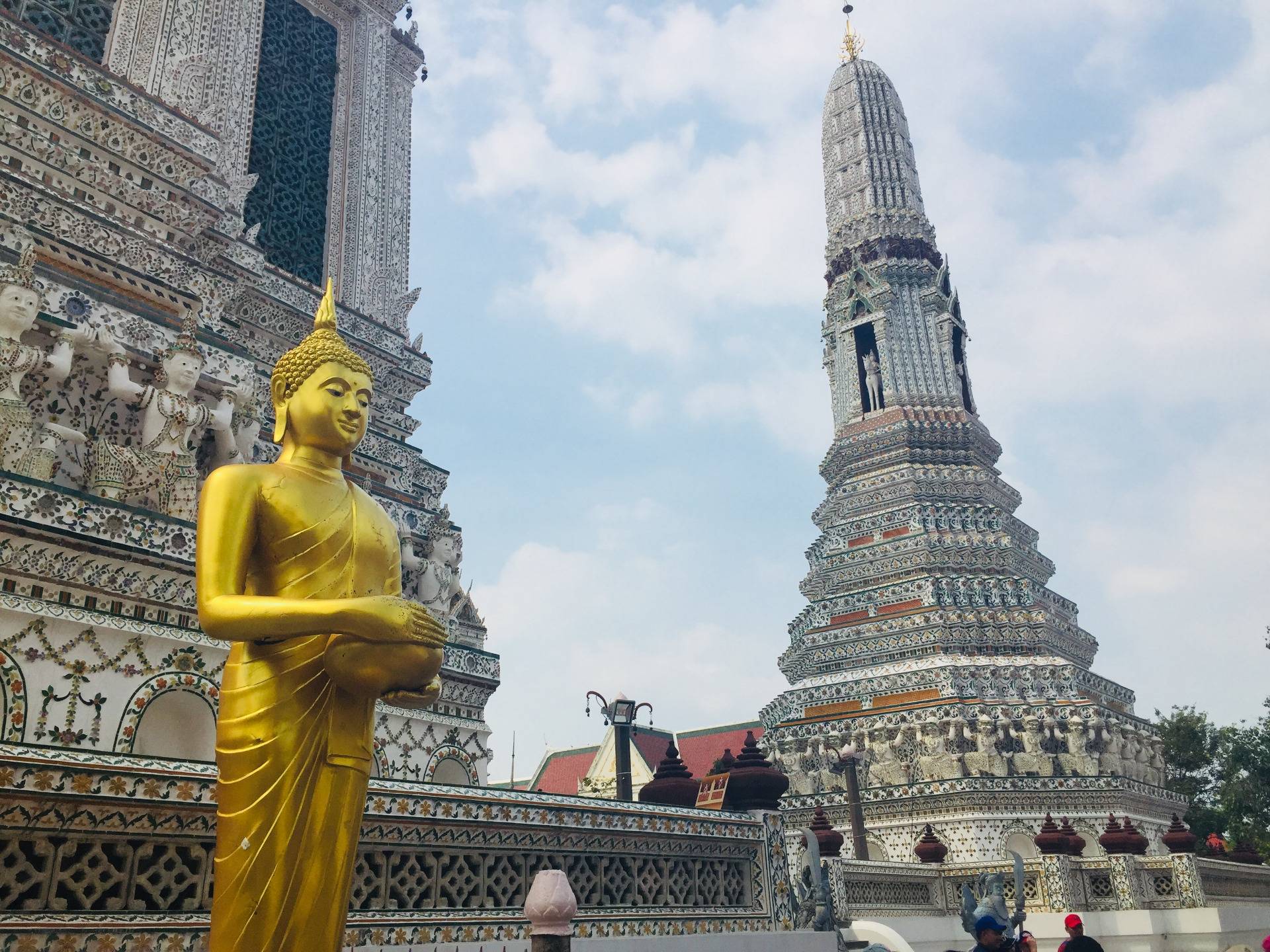 First Day in Bangkok: We visited Wat Arun