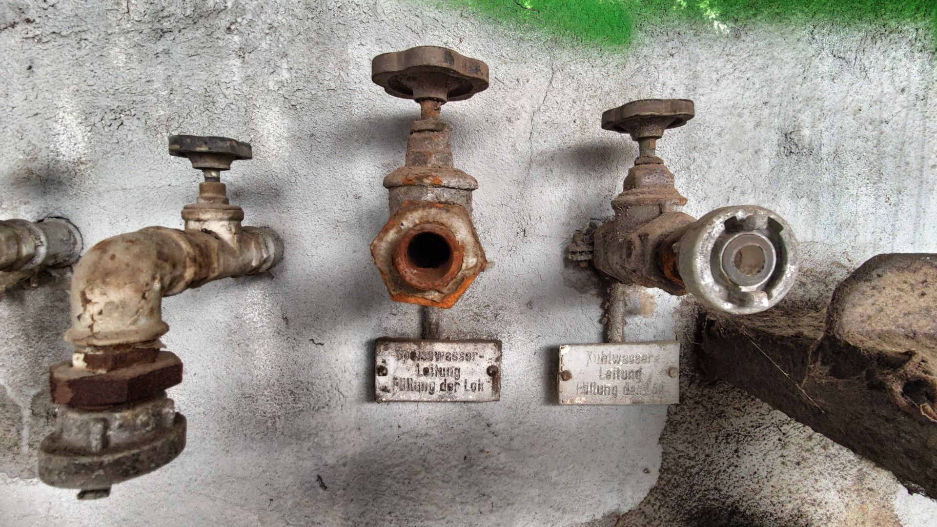 Water pipelines, dry since 30 years