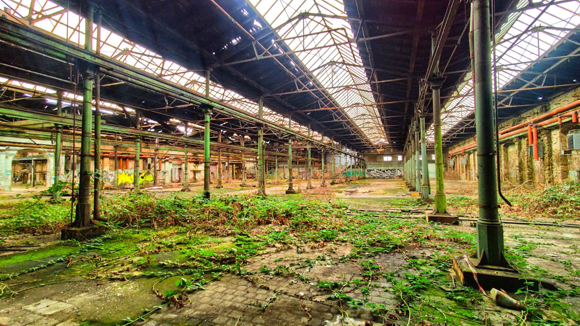 The Dirty work of time: An Iron Heart in Ruins