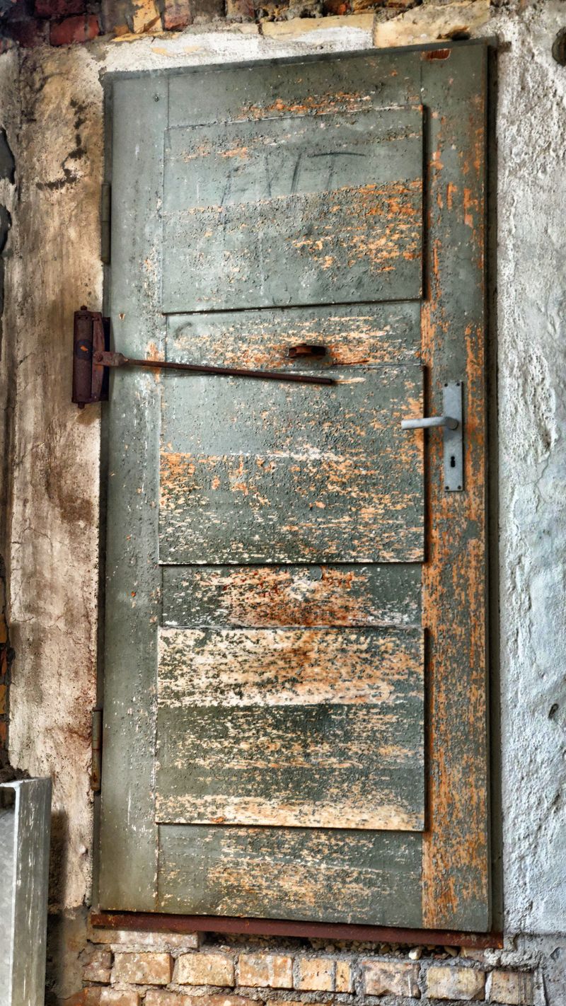 The door is original from the time after the war