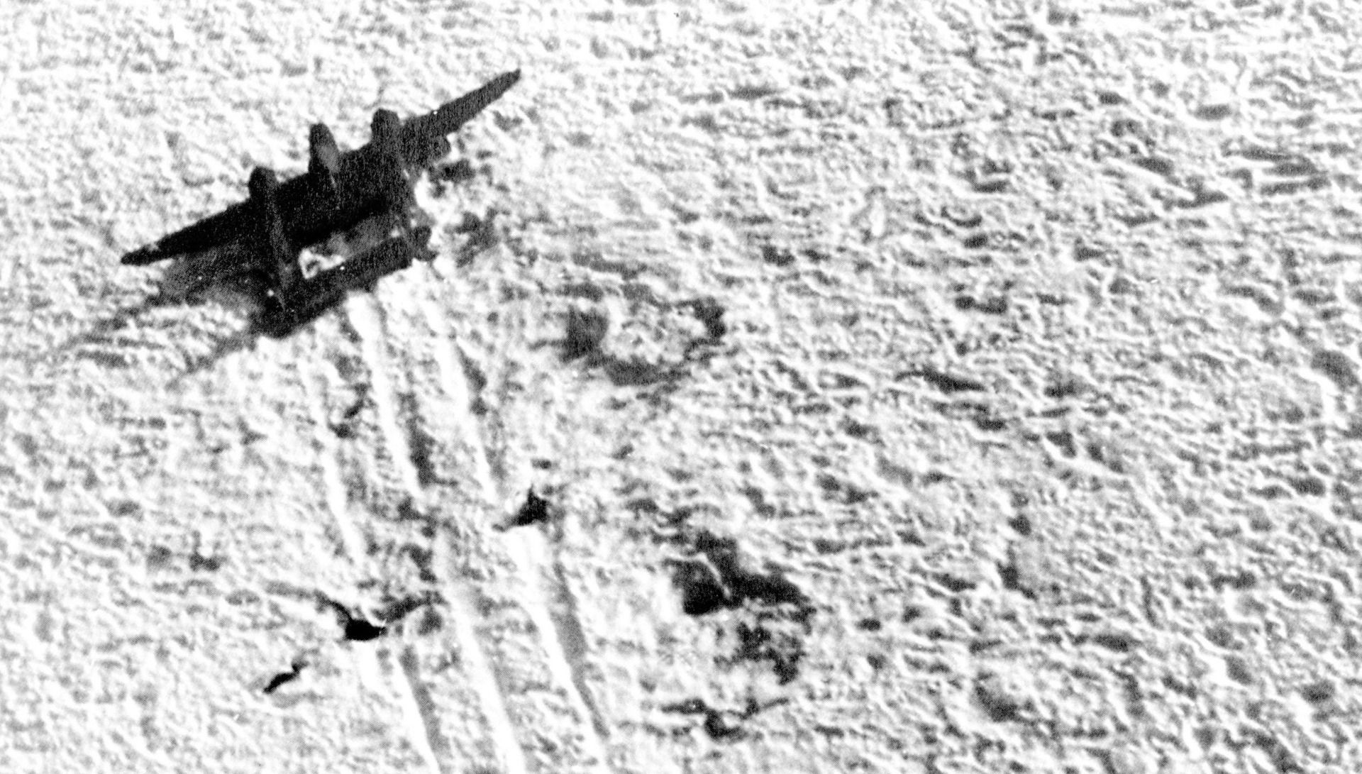 A Lightning after its emergency landing: broken propeller blades at the front.