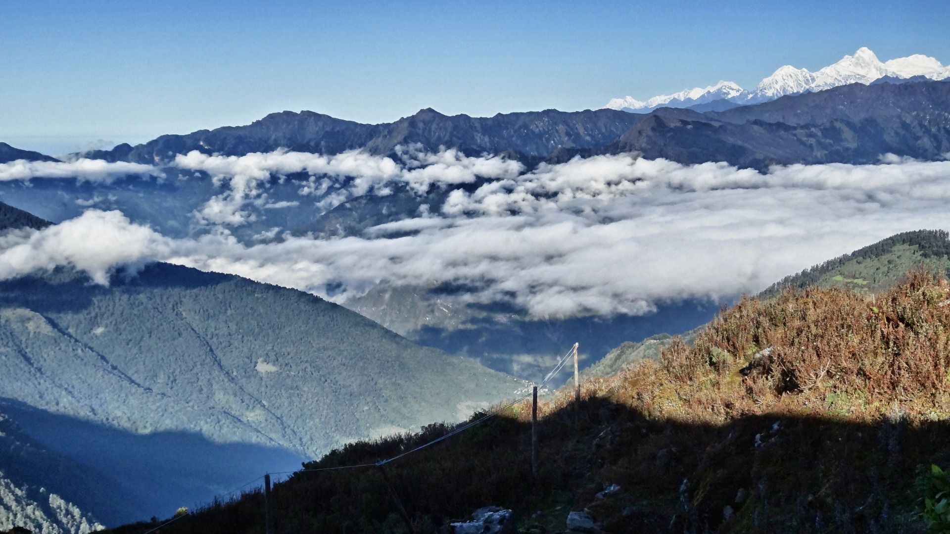 When the cloud under your foot you’re high at Himalaya.