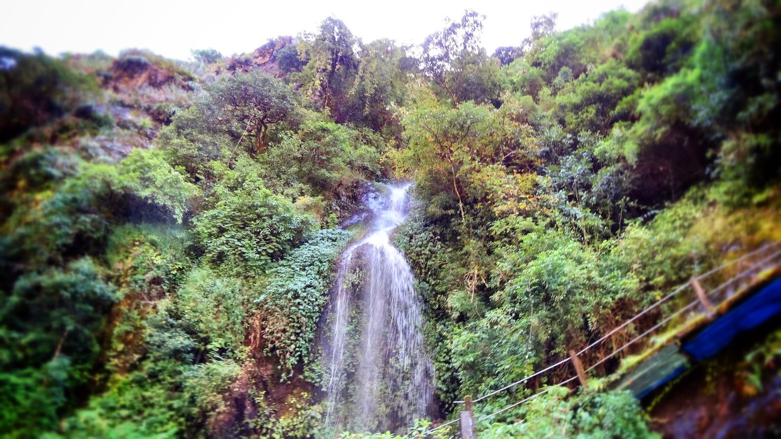 Waterfall in green.