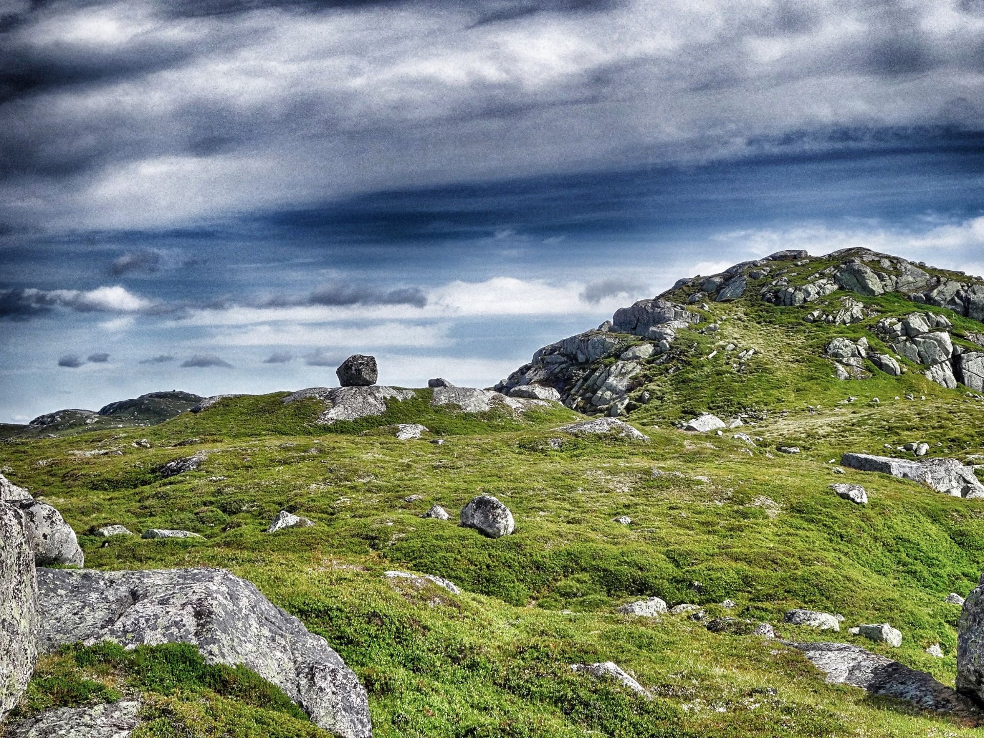 Troll mountains