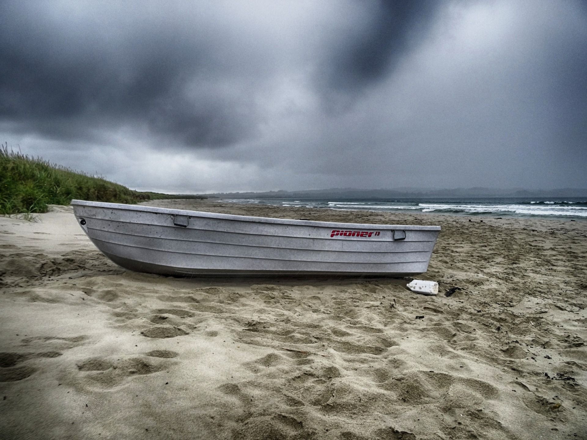 A lonesome boat at Orrestranden