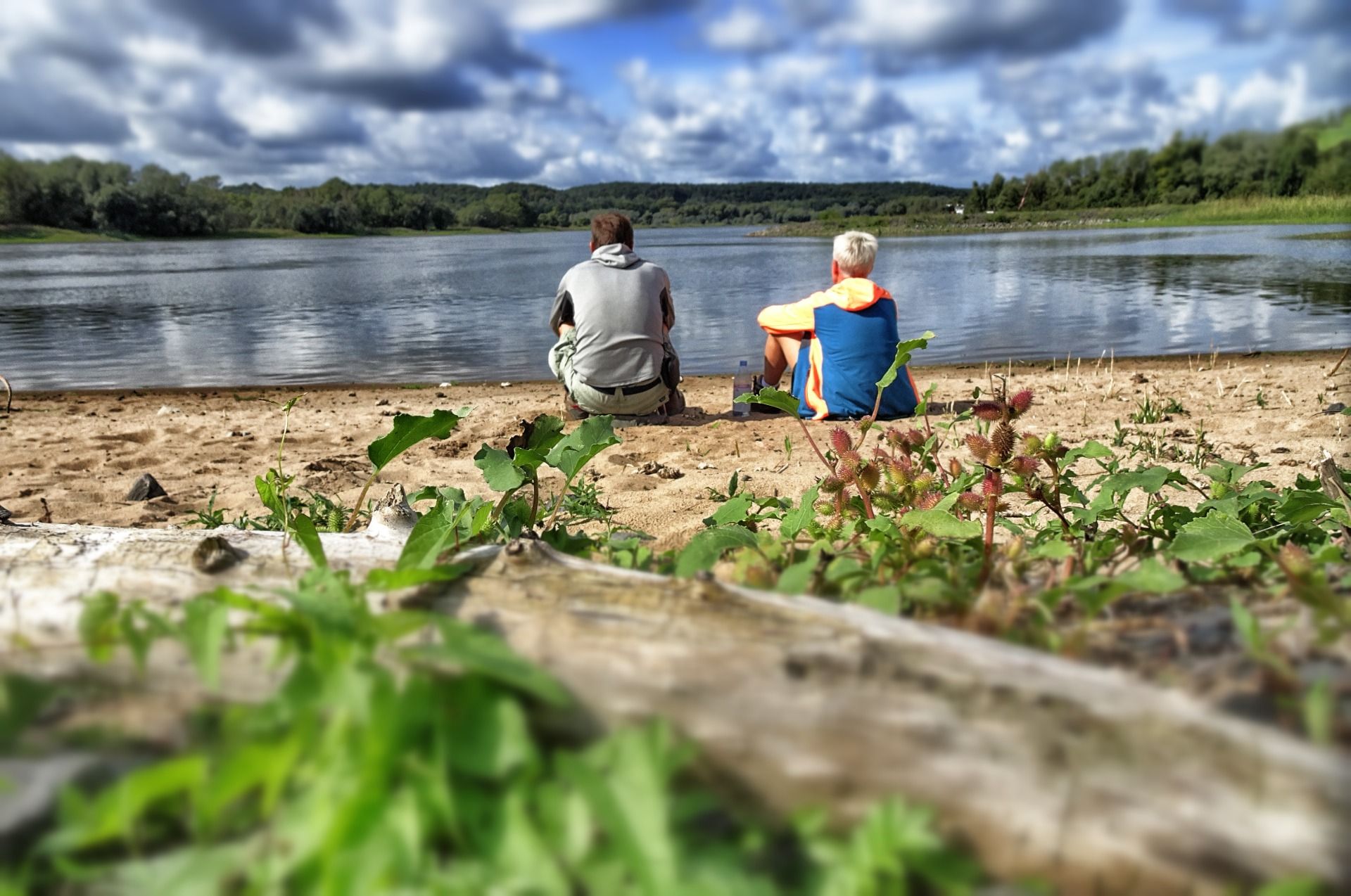 Us at the shore of the river Elbe.